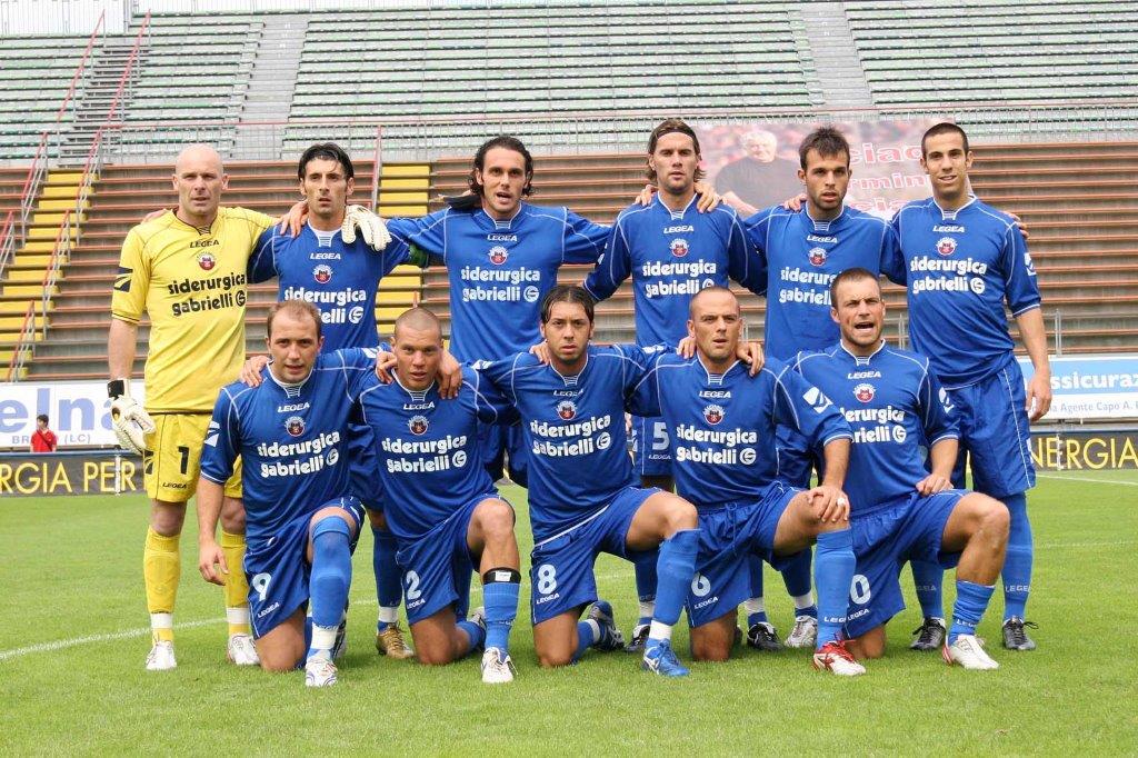 La formazione 2007-08 che riconquistò la Serie B.