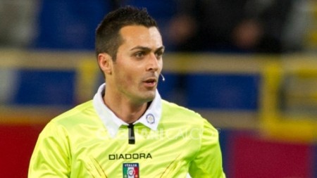 L'arbitro Di Bello della sezione di Brindisi, già a Cittadella nella sfida d'andata col Crotone.