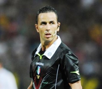 L'arbitro Diego Roca di Foggia.