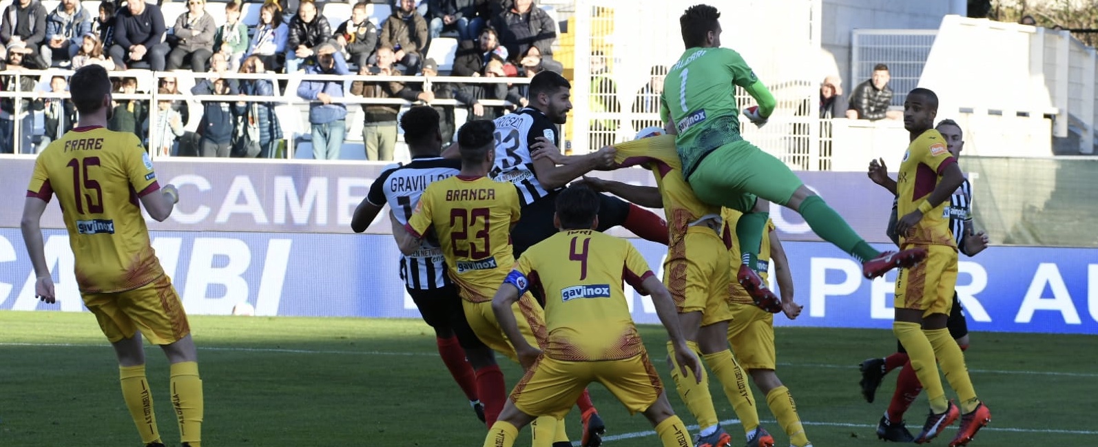Vince l’Ascoli